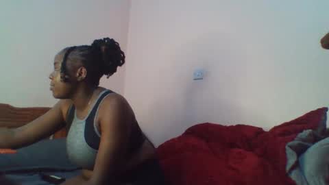 sexxypie7 online show from 12/14/25, 06:34