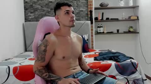 Sexxy-Couple online show from 03/04/26, 07:53