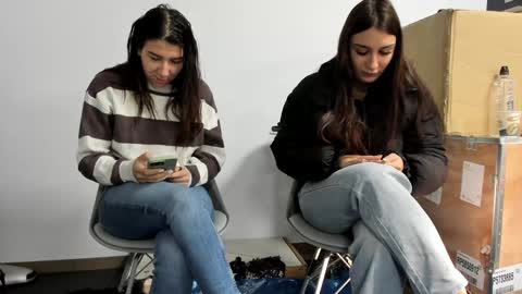 Ana  Rusakova online show from 12/17/25, 08:20