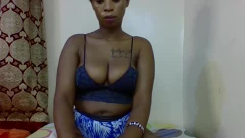Snapshot of sexy4daddy50 chatting on 09/18/25, 10:39 lynn online show from 09/18/25, 10:39