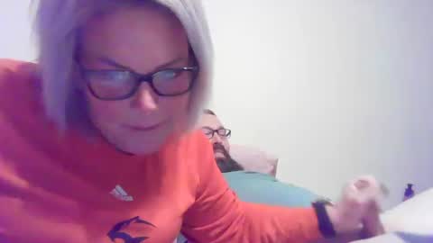 Snapshot of sexy4uenvy chatting on 12/27/24, 03:09 sexy4uenvy online show from 12/27/24, 03:09