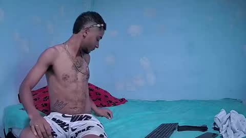 Snapshot of sexy_0boy chatting on 02/14/26, 01:30 Sebastian online show from 02/14/26, 01:30