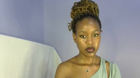 Snapshot of sexy_b7 chatting on 09/30/25, 08:58 kiki online show from 09/30/25, 08:58