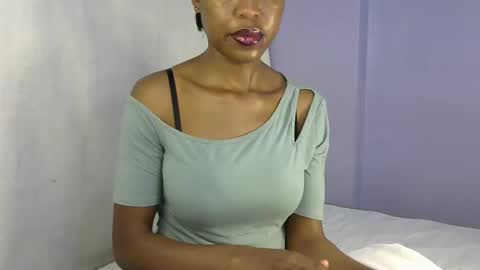 Snapshot of sexy_b7 chatting on 11/02/25, 03:31 kiki online show from 11/02/25, 03:31