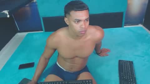 Snapshot of sexy_bigcock01 chatting on 01/22/25, 01:00 sexy_bigcock01 online show from 01/22/25, 01:00