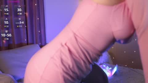 Snapshot of sexy_blonde_doll chatting on 01/25/25, 04:45 Lina online show from 01/25/25, 04:45