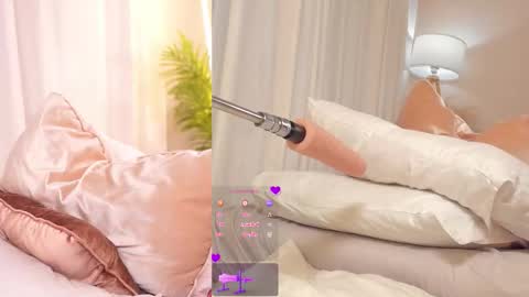 Snapshot of sexy_blonde_doll chatting on 09/11/25, 12:22 Lina online show from 09/11/25, 12:22