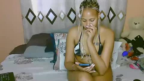 sexy_bluegirl online show from 11/26/25, 01:12