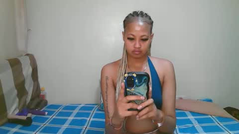 sexy_bluegirl online show from 04/19/26, 04:28