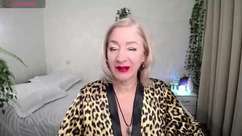 Irena online show from 12/14/25, 02:44