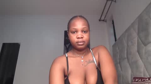 Snapshot of sexy_chocolata chatting on 02/13/25, 04:17 chocolata online show from 02/13/25, 04:17
