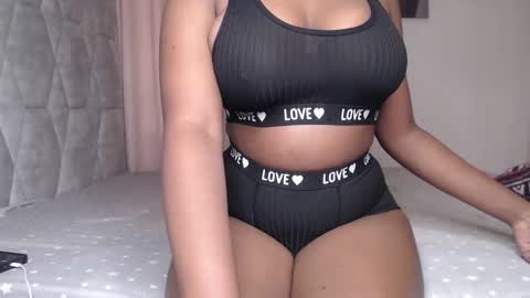 Snapshot of sexy_chocolata chatting on 09/19/25, 09:32 chocolata online show from 09/19/25, 09:32