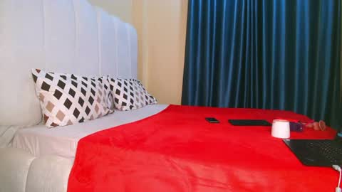 foxxy sweets online show from 07/13/26, 03:31