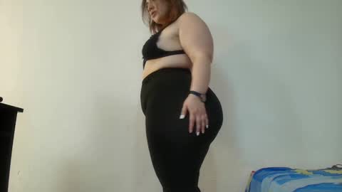 Snapshot of sexy_curvi chatting on 12/15/24, 11:09 karla instagram online show from 12/15/24, 11:09