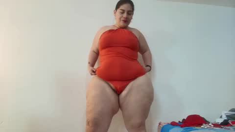 Snapshot of sexy_curvi chatting on 12/23/24, 04:39 karla instagram online show from 12/23/24, 04:39