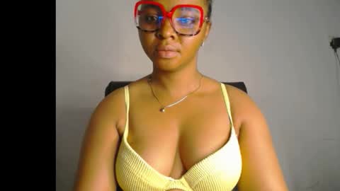 Snapshot of sexy_ebonygirl_ chatting on 02/10/26, 02:48 Clara online show from 02/10/26, 02:48