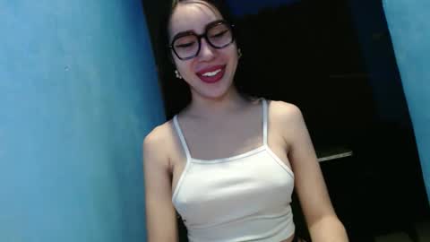 Snapshot of sexy_emily92 chatting on 02/24/26, 11:41 sexy_emily92 online show from 02/24/26, 11:41