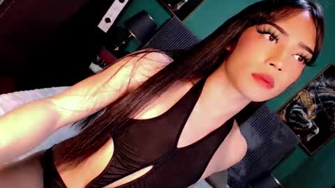 lovelyfebe  online show from 04/22/26, 09:55