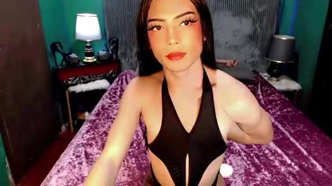 lovelyfebe  online show from 04/23/26, 11:18