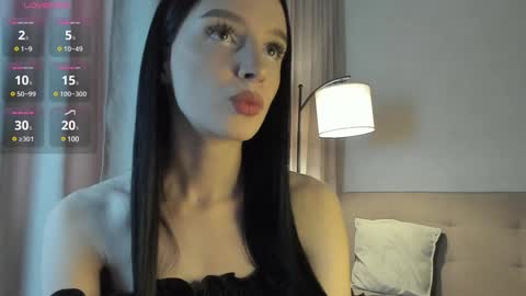 Snapshot of sexy_flora chatting on 12/10/24, 06:22 Flora online show from 12/10/24, 06:22