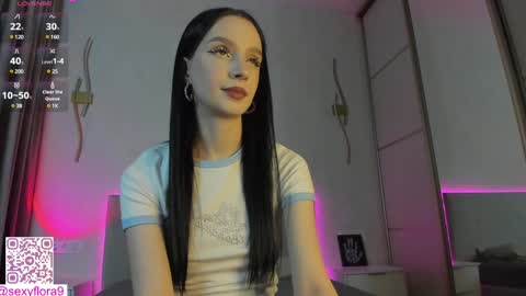 Snapshot of sexy_flora chatting on 02/04/25, 06:25 Flora online show from 02/04/25, 06:25