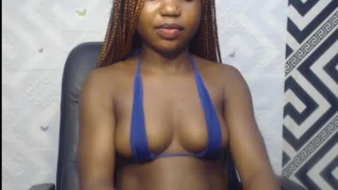 Snapshot of sexy_floral chatting on 10/03/25, 08:11 Angela online show from 10/03/25, 08:11