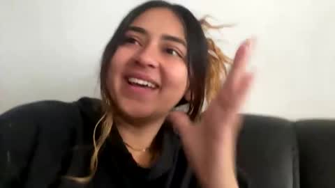 Antonella online show from 02/20/25, 12:04