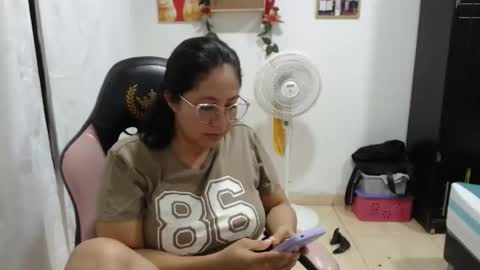 Snapshot of sexy_goddes1 chatting on 01/18/26, 05:22 layla violeta gomez online show from 01/18/26, 05:22