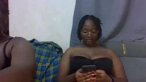 Snapshot of sexy_helle chatting on 09/26/25, 01:15 sexy_helle online show from 09/26/25, 01:15