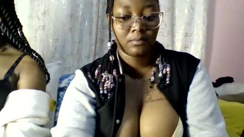 Snapshot of sexy_helle chatting on 07/25/26, 04:26 sexy_helle online show from 07/25/26, 04:26