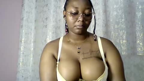 Snapshot of sexy_helle chatting on 07/27/26, 06:59 sexy_helle online show from 07/27/26, 06:59