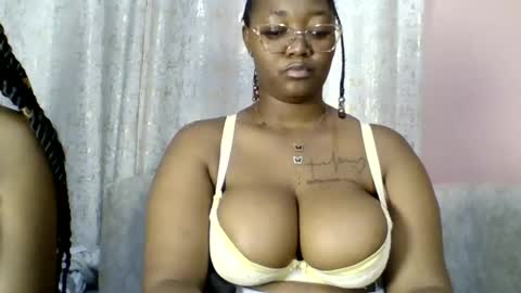 Snapshot of sexy_helle chatting on 07/28/26, 11:15 sexy_helle online show from 07/28/26, 11:15