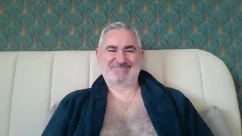 Antonio online show from 04/20/26, 05:43