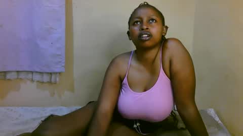 Snapshot of sexy_latasha chatting on 05/11/26, 04:04 sexy_latasha online show from 05/11/26, 04:04