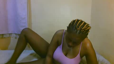 Snapshot of sexy_latasha chatting on 05/24/26, 08:58 sexy_latasha online show from 05/24/26, 08:58