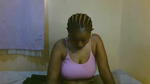 Snapshot of sexy_latasha chatting on 05/29/26, 06:44 sexy_latasha online show from 05/29/26, 06:44