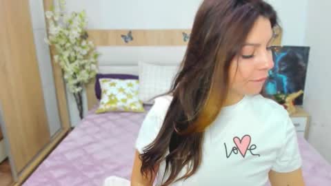 Lily online show from 02/26/26, 05:50