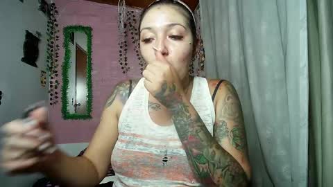 sexy lolas online show from 04/08/26, 04:56