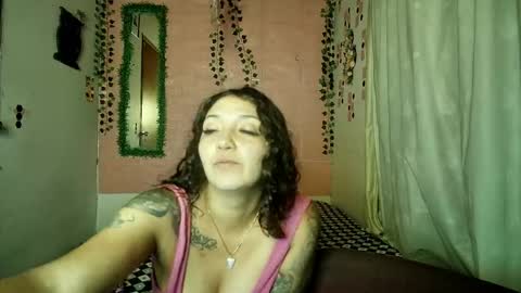 sexy lolas online show from 04/28/26, 12:31