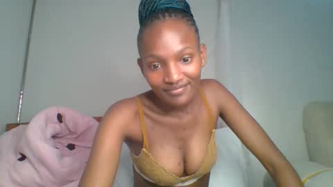 sexy_lucy012 online show from 02/07/25, 07:38