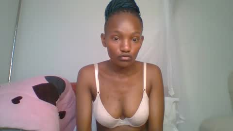 sexy_lucy012 online show from 02/08/25, 01:54