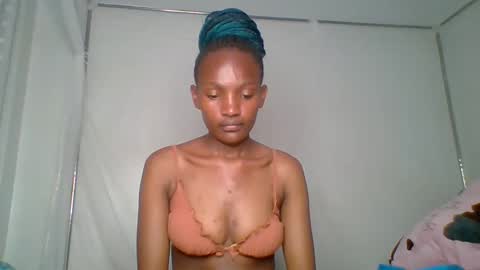sexy_lucy012 online show from 02/25/25, 05:36