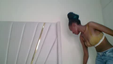 sexy_lucy012 online show from 03/08/25, 11:48