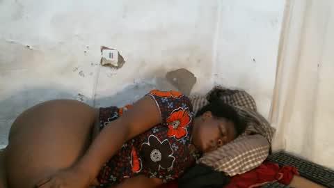 Snapshot of sexy_lunah chatting on 10/24/25, 09:55 sexy_lunah online show from 10/24/25, 09:55