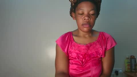 sexy_lyna online show from 12/16/25, 07:46