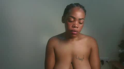 sexy_lyna online show from 12/21/25, 08:05