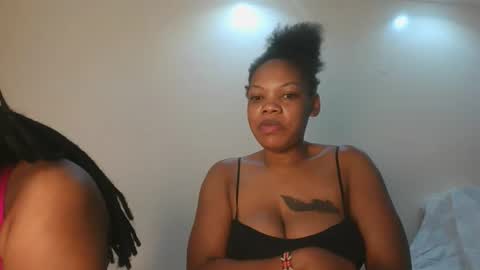 sexy_lyna online show from 02/17/26, 12:23