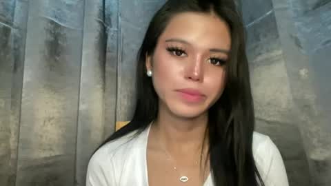 Snapshot of sexy_maevemorexxx chatting on 06/25/26, 05:12 Nicole online show from 06/25/26, 05:12