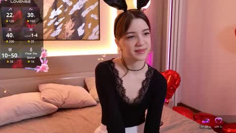 Snapshot of sexy_me_bb chatting on 02/22/26, 02:04 Alison online show from 02/22/26, 02:04