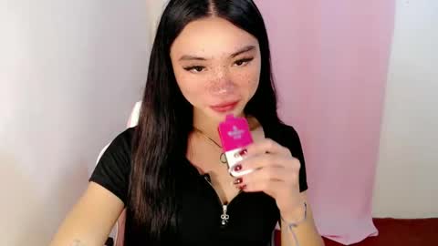 mika online show from 03/08/25, 11:48